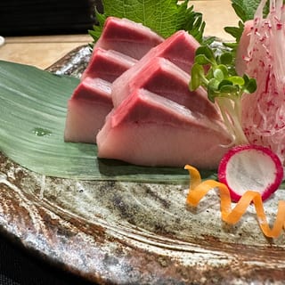 Hamachi Sashimi